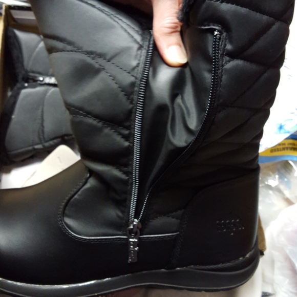 NIB womens Totes black waterproof boots - Picture 6 of 11